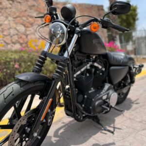 Moto_HarleyDavidson_Iron883_Negra