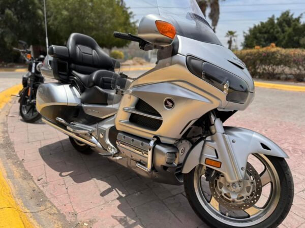 Moto_Goldwing_Bagger_2007