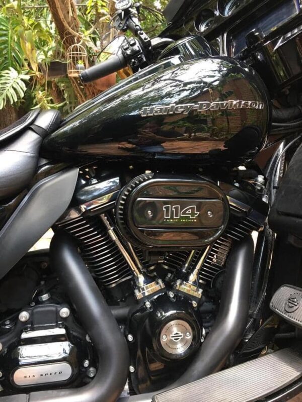 Moto_HarleyDavidson_UltraLimited_Negra